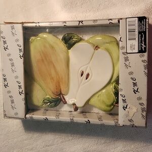 NIB Kmc pears Vintage serving/display dish exclusively for Sheffield home